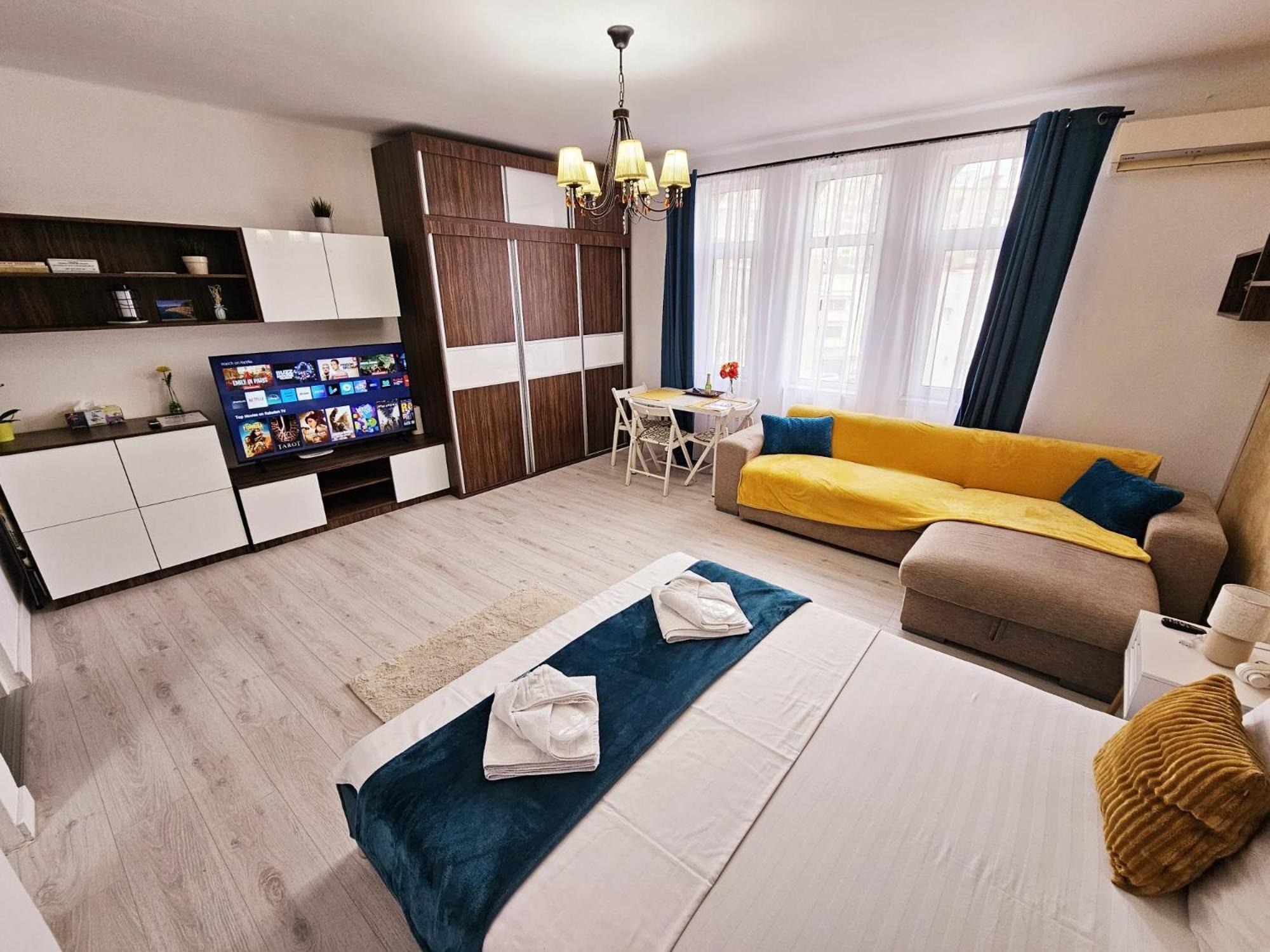 Downtown Old Center Universitate - Cav8 * Bucarest